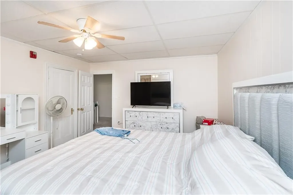 48 56 Providence Street Woonsocket RI 02895