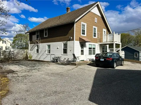 48 56 Providence Street Woonsocket RI 02895