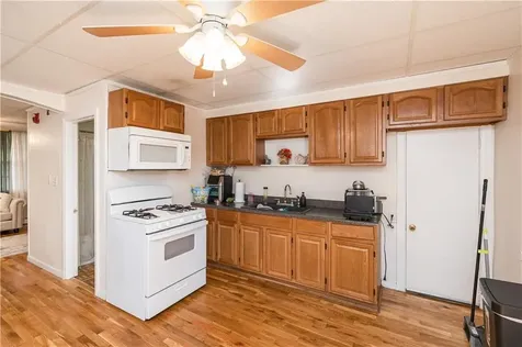 48 56 Providence Street Woonsocket RI 02895