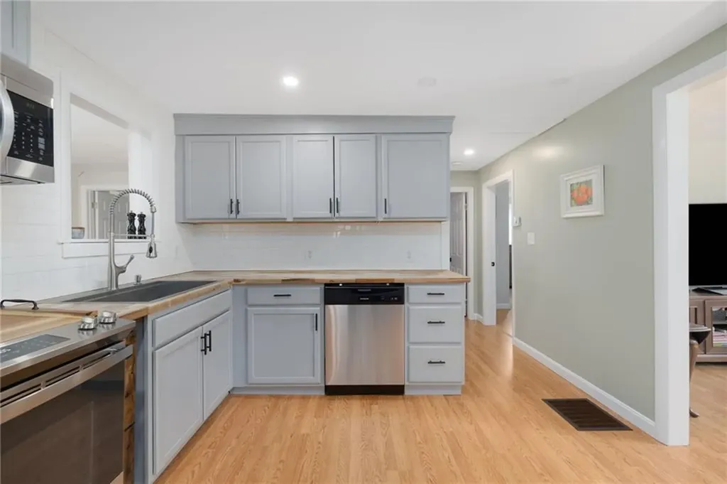 22 Spindrift Drive North Kingstown RI 02874