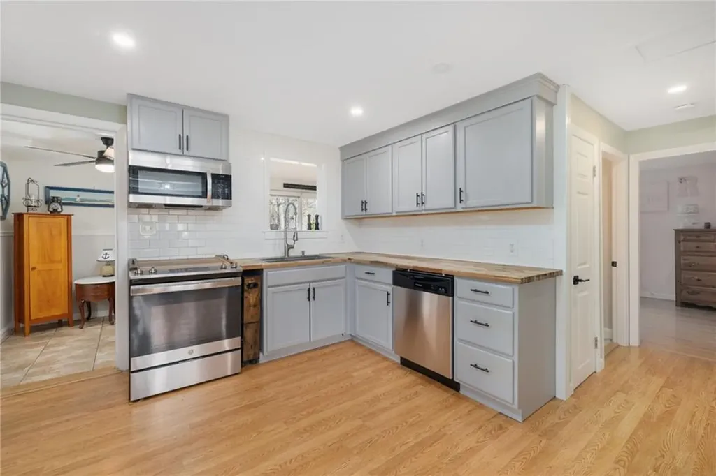22 Spindrift Drive North Kingstown RI 02874
