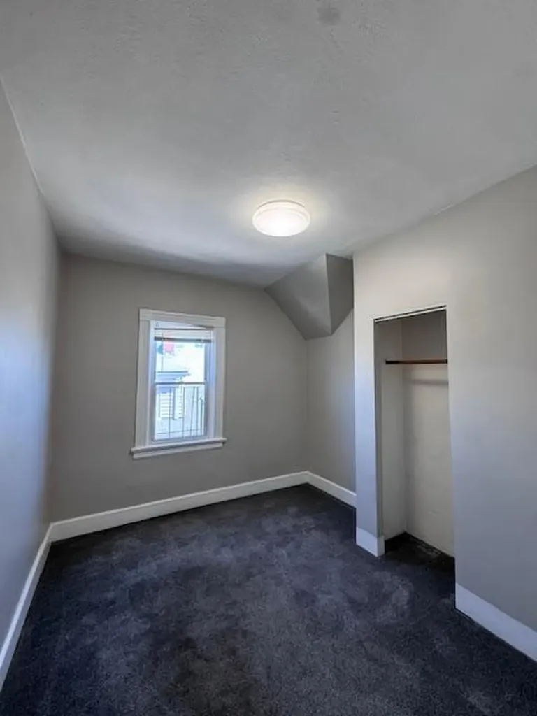 52 Canton Street Providence RI 02908