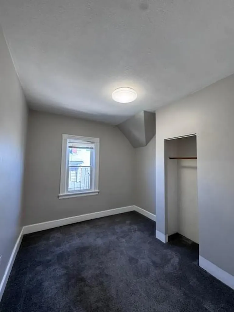 52 Canton Street Providence RI 02908