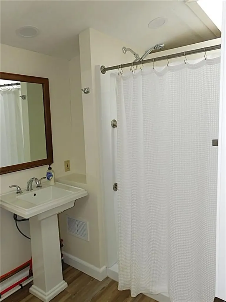 326 B Jingle Valley Road South Kingstown RI 02892