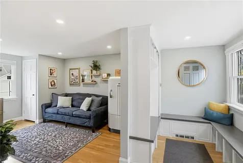 19 Salisbury Road Barrington RI 02806