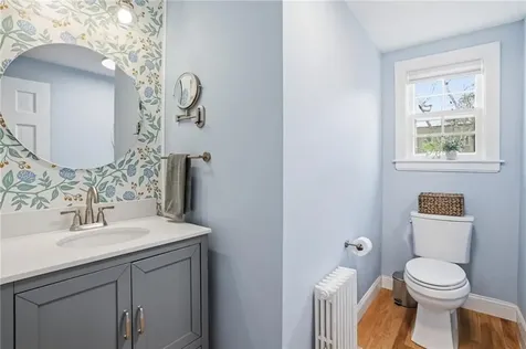 19 Salisbury Road Barrington RI 02806