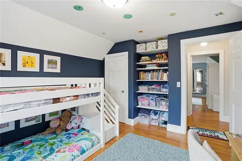 19 Salisbury Road Barrington RI 02806