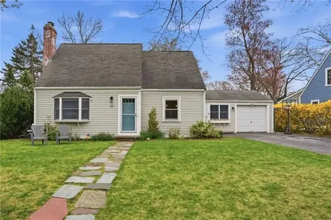 19 Salisbury Road Barrington RI 02806