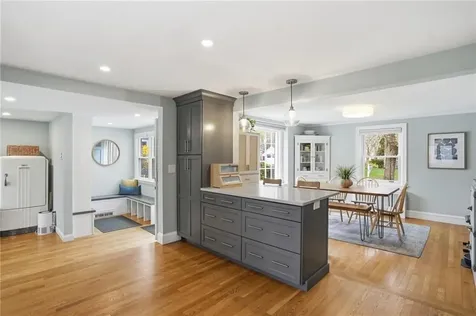 19 Salisbury Road Barrington RI 02806