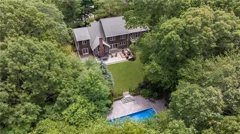 258 Woodridge Drive North Kingstown RI 02874