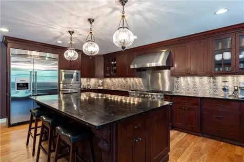 258 Woodridge Drive North Kingstown RI 02874