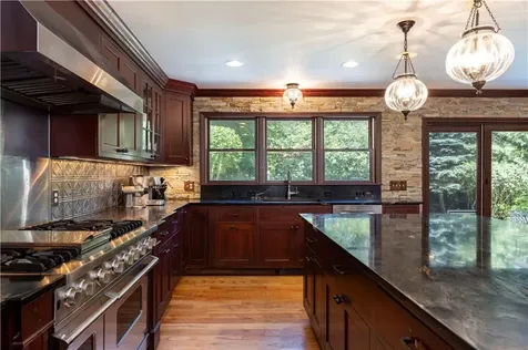 258 Woodridge Drive North Kingstown RI 02874
