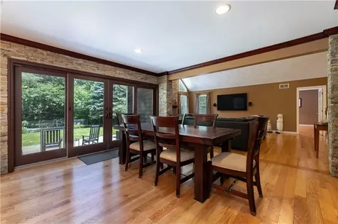 258 Woodridge Drive North Kingstown RI 02874