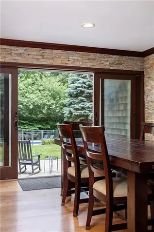 258 Woodridge Drive North Kingstown RI 02874