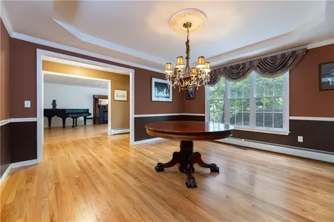 258 Woodridge Drive North Kingstown RI 02874