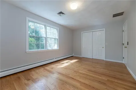 258 Woodridge Drive North Kingstown RI 02874