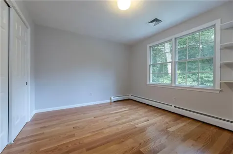 258 Woodridge Drive North Kingstown RI 02874