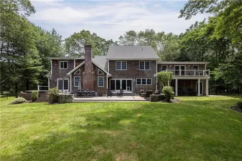 258 Woodridge Drive North Kingstown RI 02874