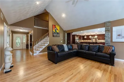 258 Woodridge Drive North Kingstown RI 02874