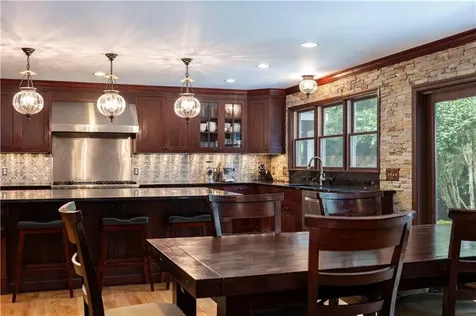 258 Woodridge Drive North Kingstown RI 02874