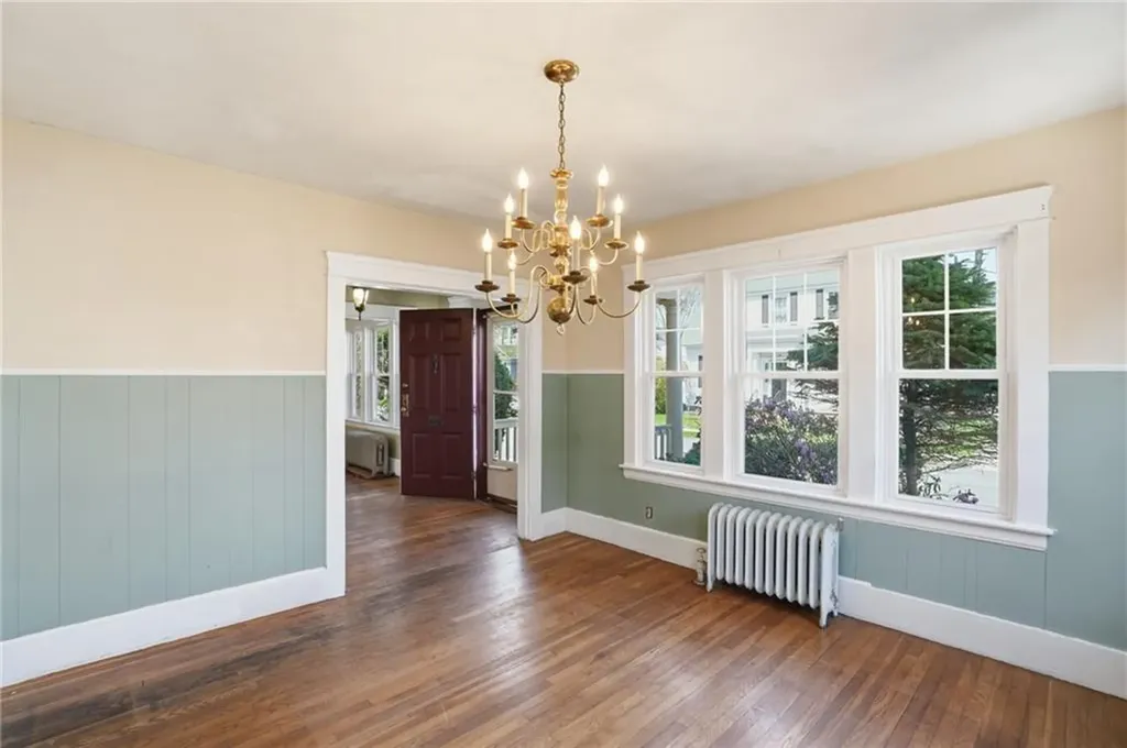 25 Talbot Manor Cranston RI 02905