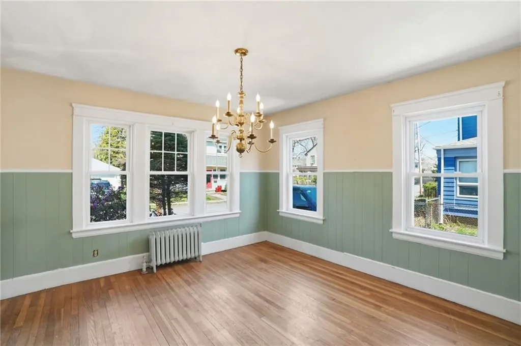 25 Talbot Manor Cranston RI 02905