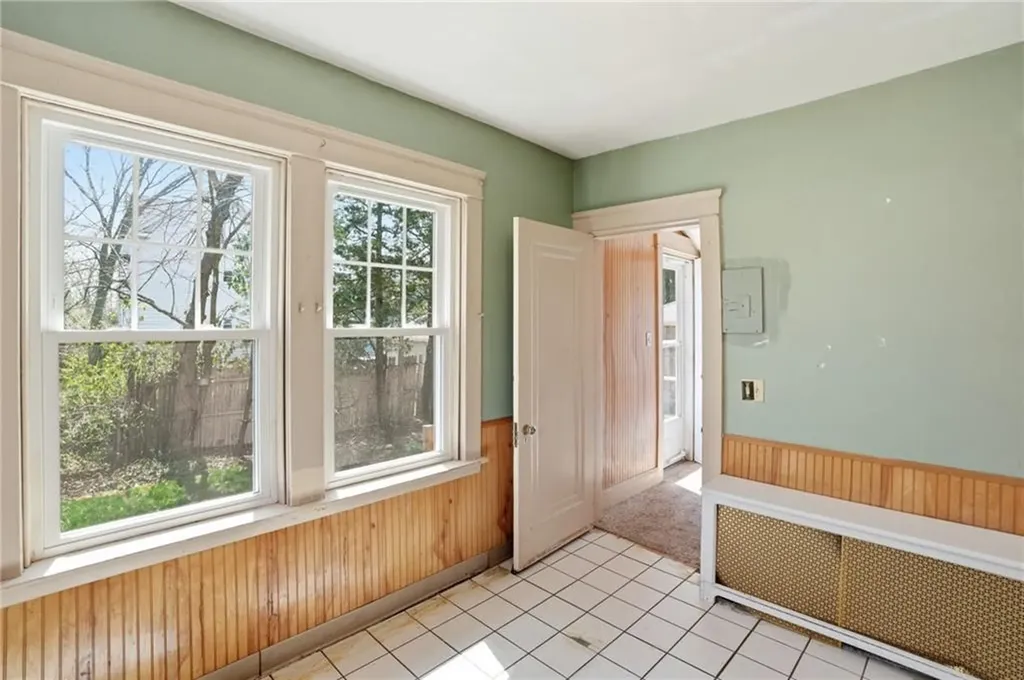 25 Talbot Manor Cranston RI 02905