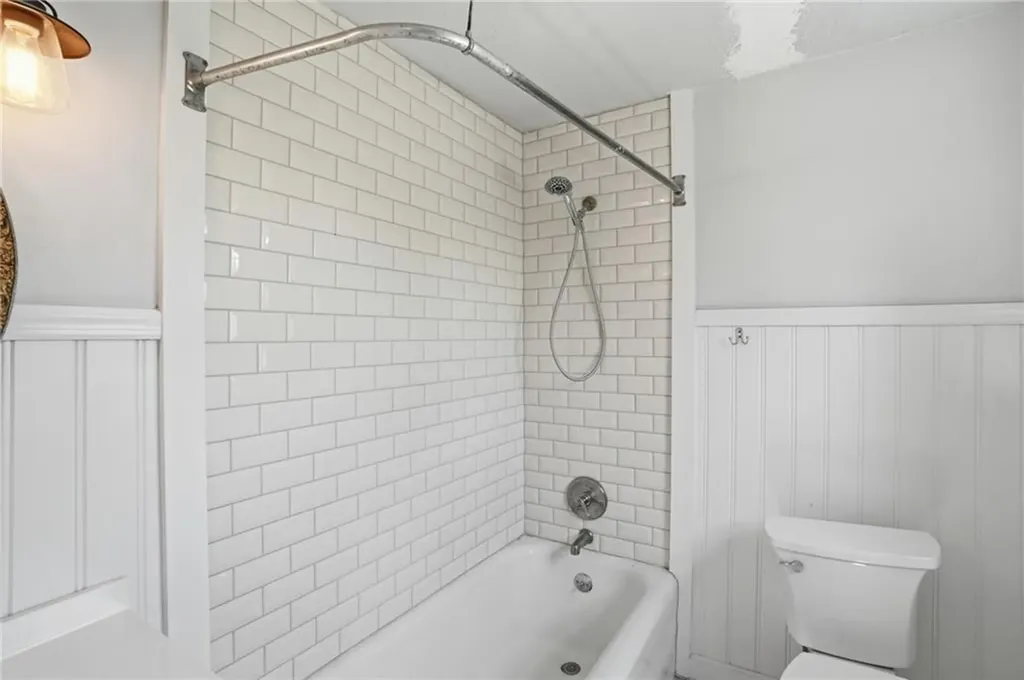 25 Talbot Manor Cranston RI 02905