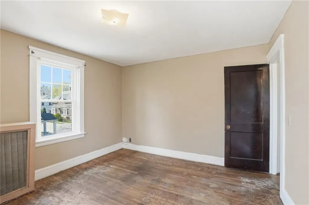 25 Talbot Manor Cranston RI 02905