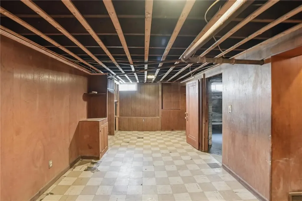 25 Talbot Manor Cranston RI 02905