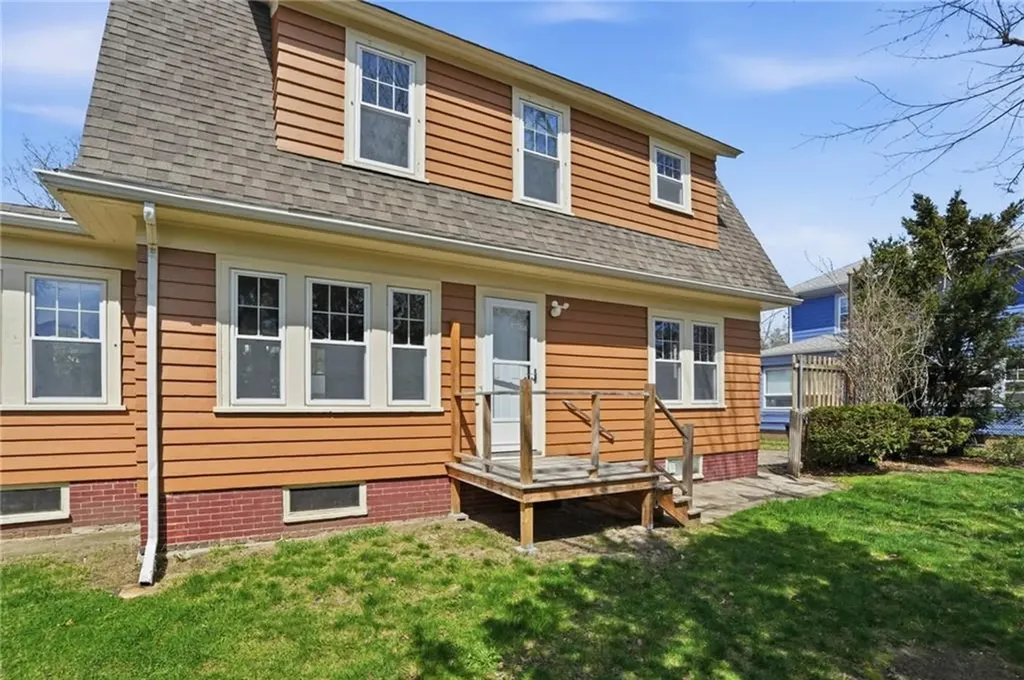 25 Talbot Manor Cranston RI 02905