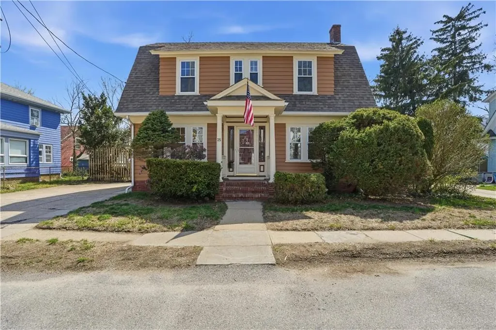 25 Talbot Manor Cranston RI 02905