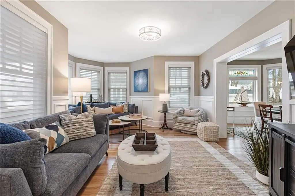 21 Bedlow Avenue Newport RI 02840