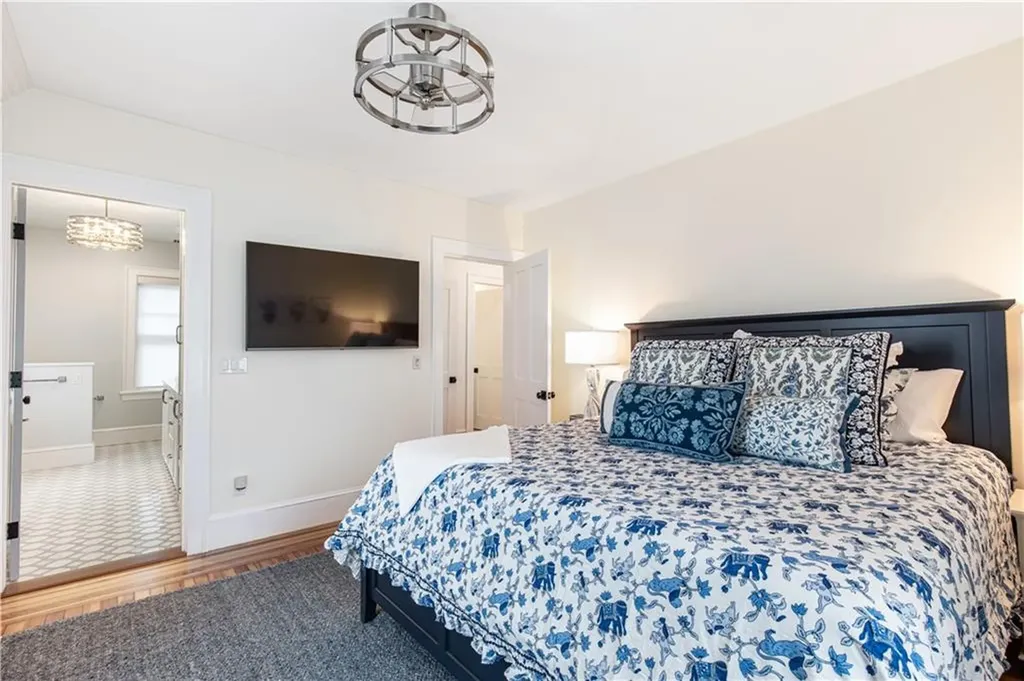 21 Bedlow Avenue Newport RI 02840