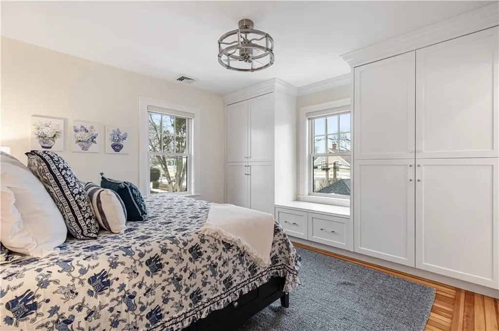 21 Bedlow Avenue Newport RI 02840