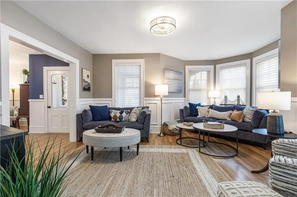 21 Bedlow Avenue Newport RI 02840