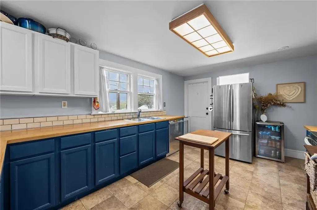 8 Perkins Avenue Westerly RI 02891