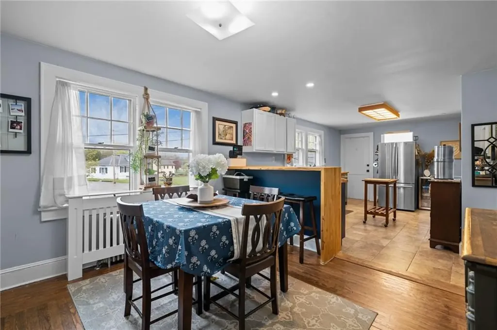 8 Perkins Avenue Westerly RI 02891