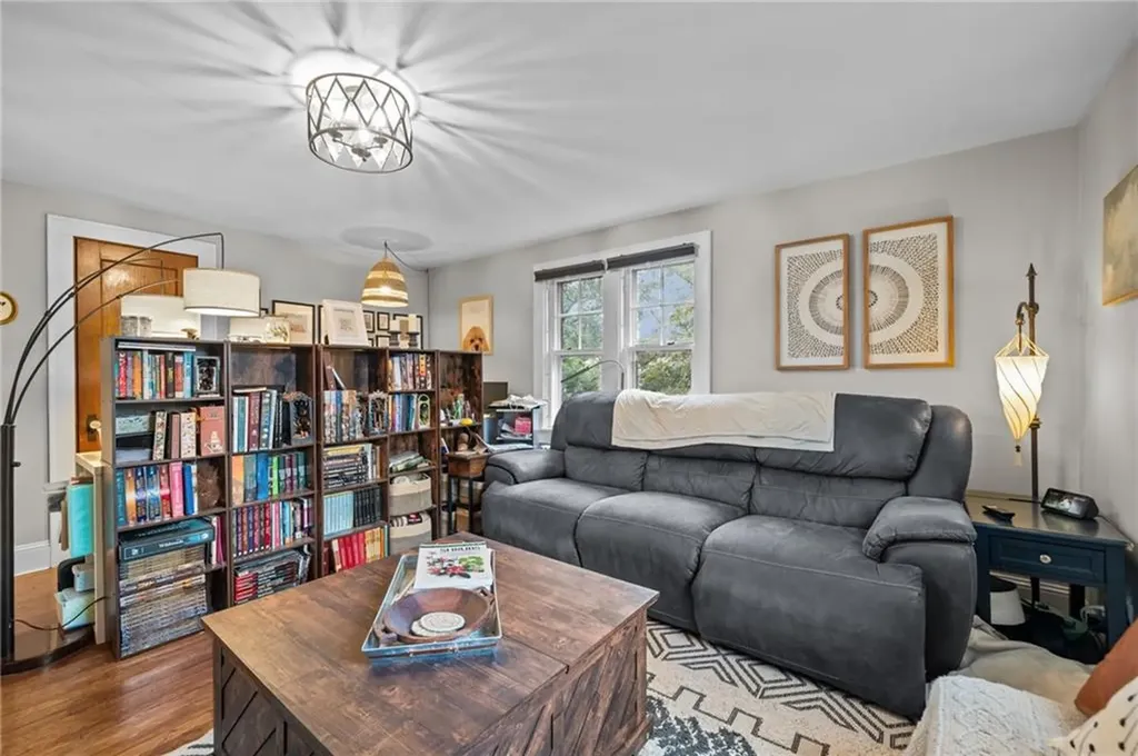 8 Perkins Avenue Westerly RI 02891