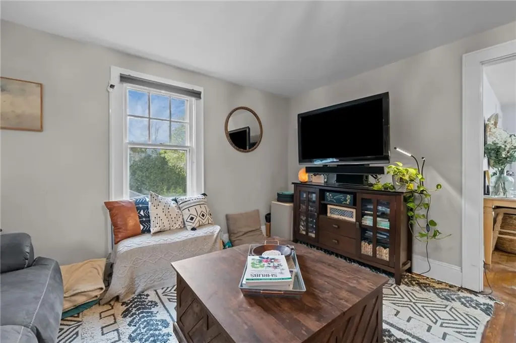8 Perkins Avenue Westerly RI 02891