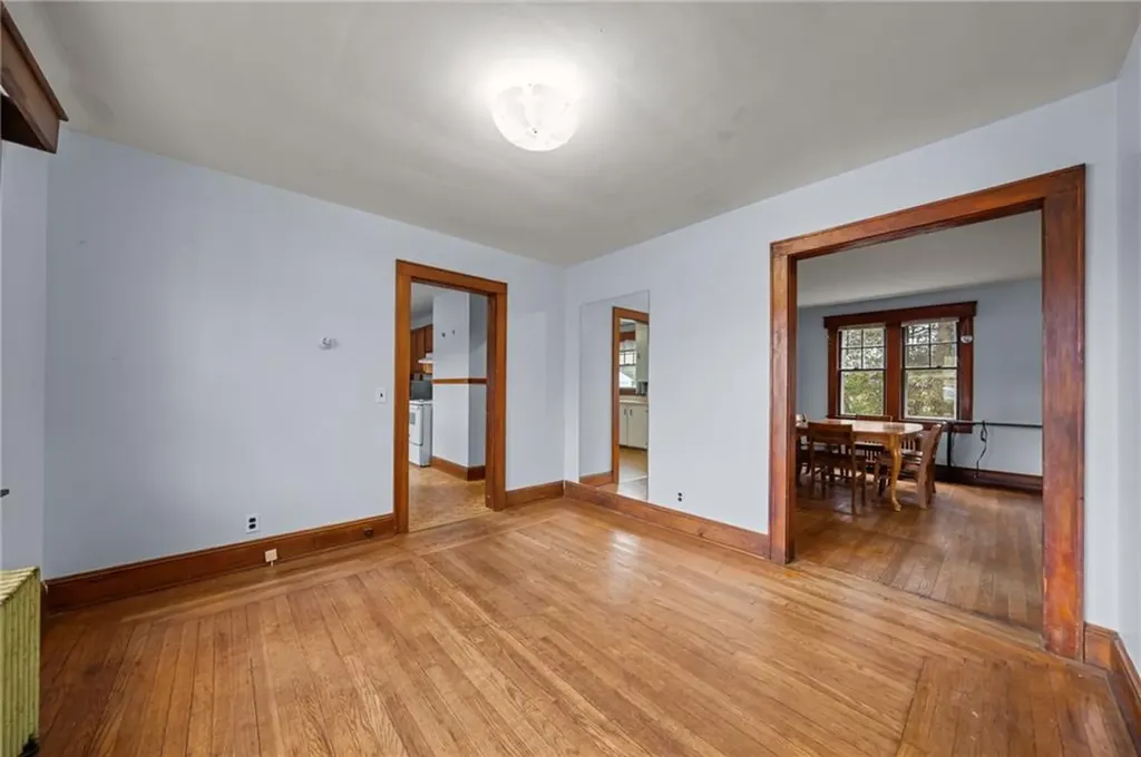 8 Perkins Avenue Westerly RI 02891