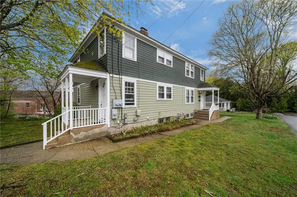 8 Perkins Avenue Westerly RI 02891