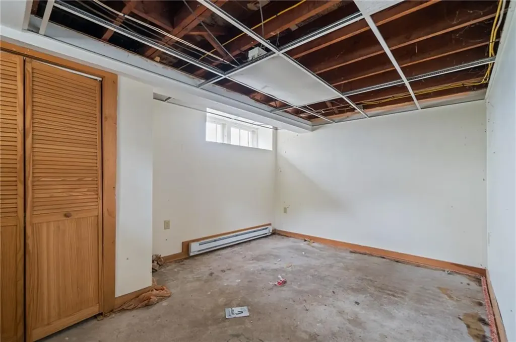8 Perkins Avenue Westerly RI 02891