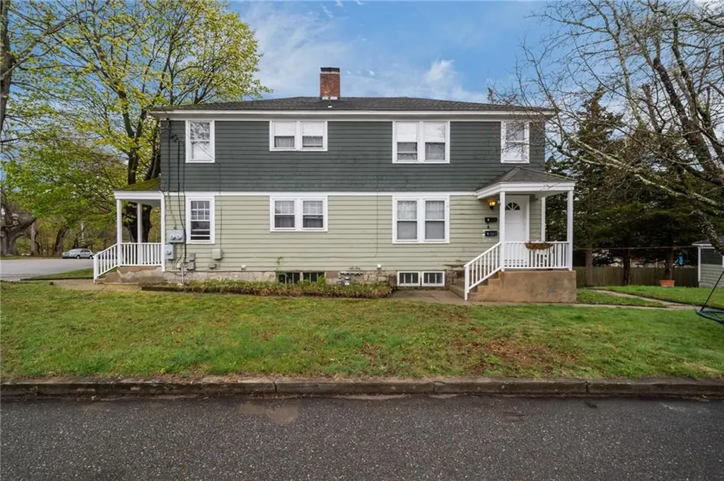 8 Perkins Avenue Westerly RI 02891