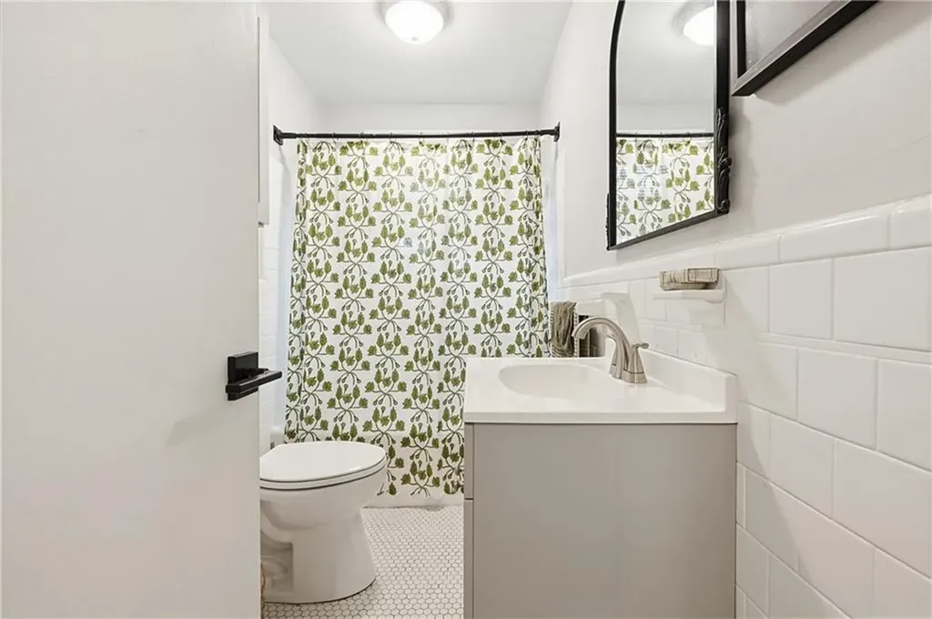 189 Fruit Hill Avenue North Providence RI 02911