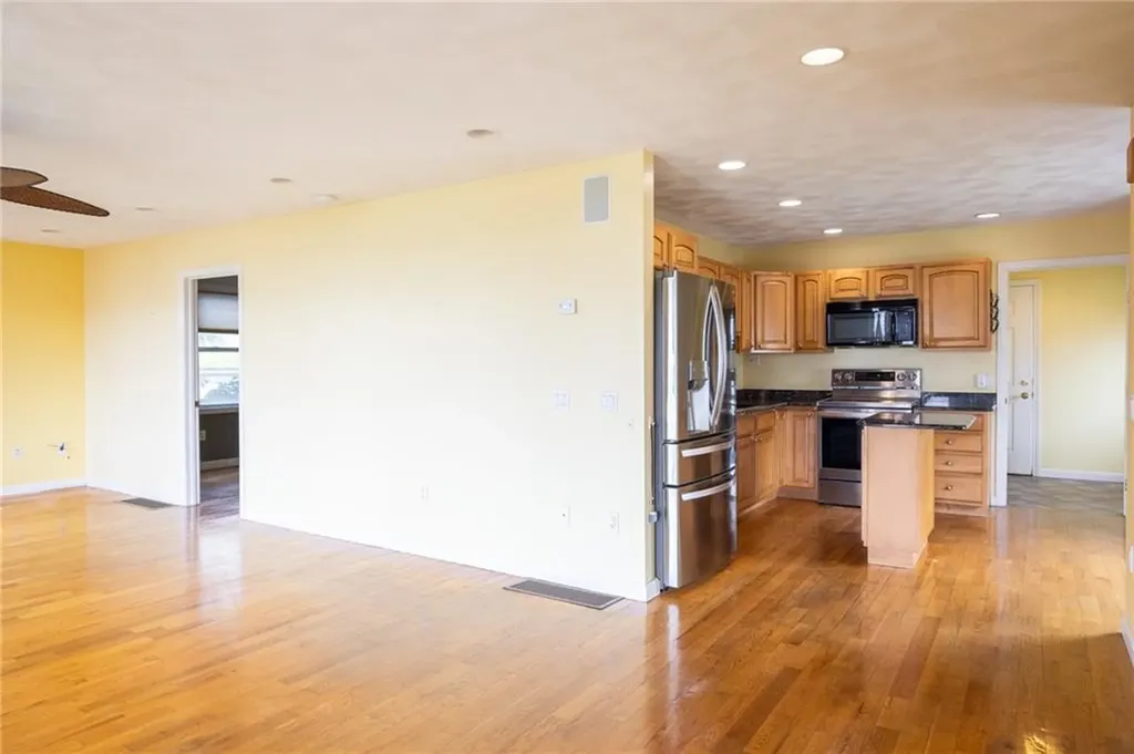 190 Charlotte Drive Warwick RI 02818