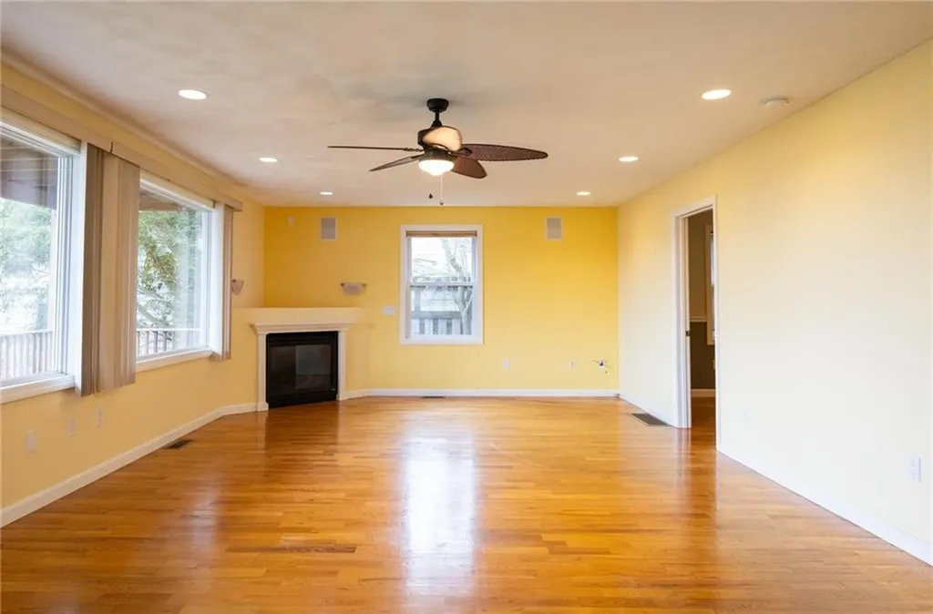 190 Charlotte Drive Warwick RI 02818
