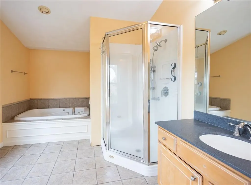 190 Charlotte Drive Warwick RI 02818