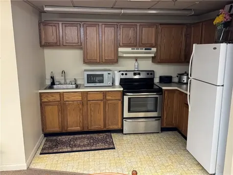 3524 W Shore Road Warwick RI 02886