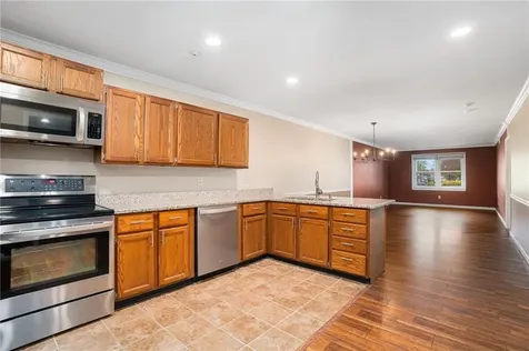 3524 W Shore Road Warwick RI 02886